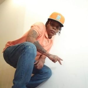 Meet your Posher, Esha